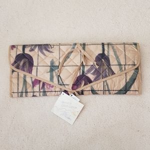 Travel makeup / jewellery rollup